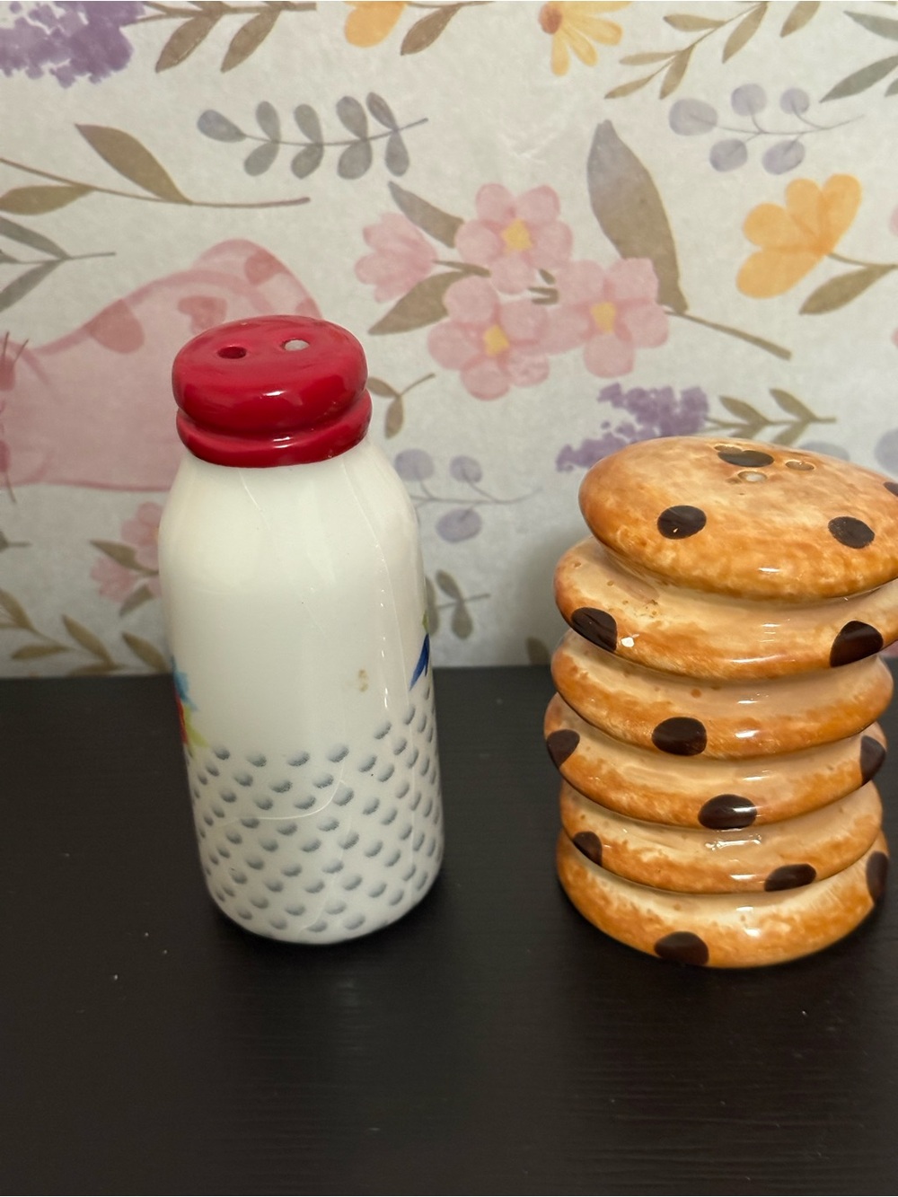 Pioneer Woman milk and cookies salt and pepper shakers. Preowned. - Picture 2 of 6